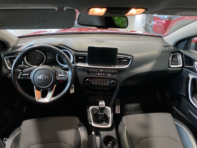 Kia Ceed 10