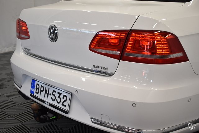 Volkswagen Passat 9