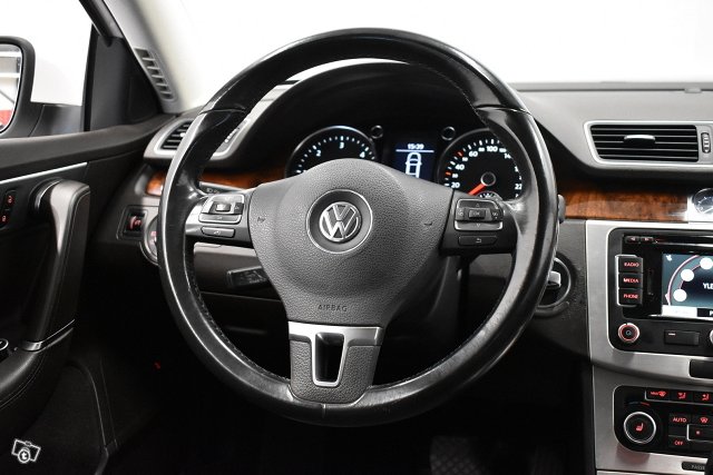 Volkswagen Passat 16