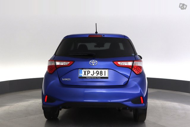 Toyota Yaris 4