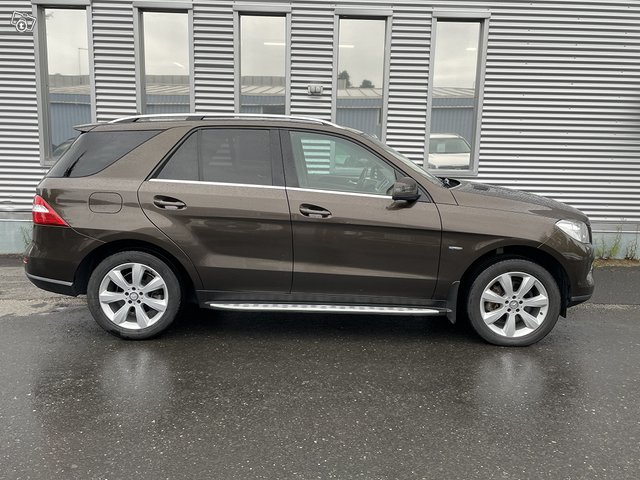 Mercedes-Benz ML 2