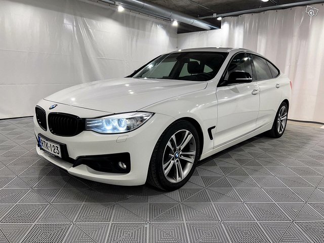 BMW 320 Gran Turismo 9