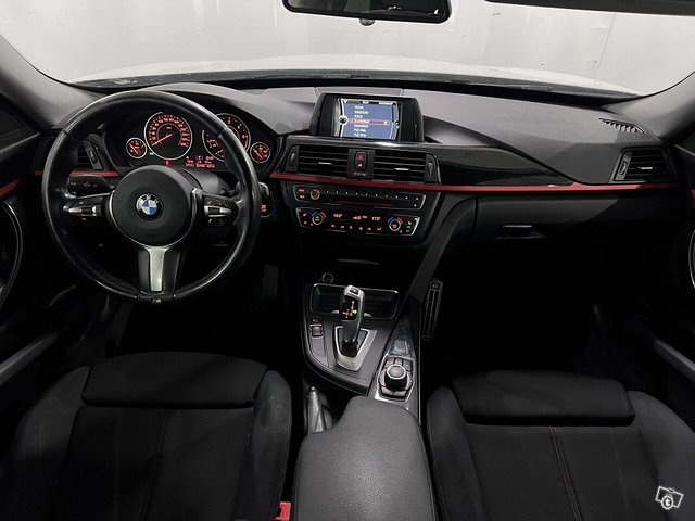 BMW 320 Gran Turismo 12