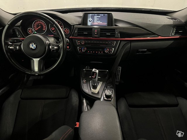 BMW 320 Gran Turismo 14