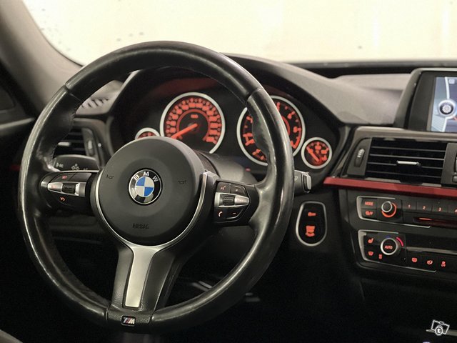 BMW 320 Gran Turismo 16