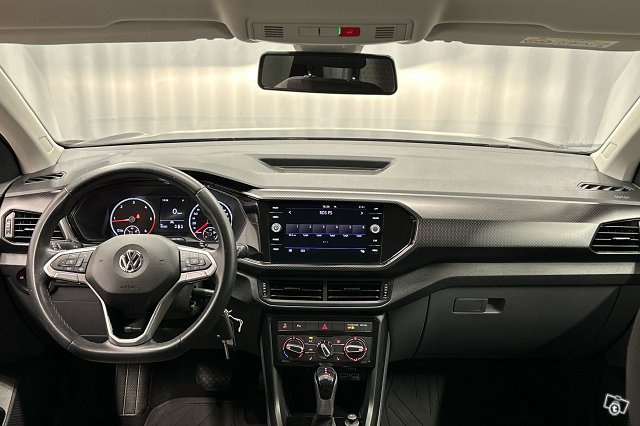 Volkswagen T-Cross 7