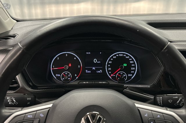 Volkswagen T-Cross 11