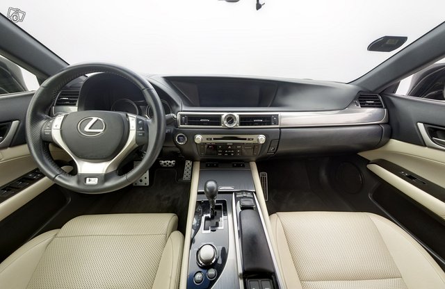 Lexus GS 11