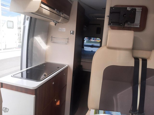 Adria TWIN PLATINUM 600 SP 8