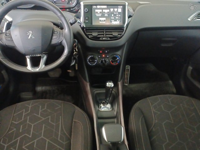 Peugeot 2008 18