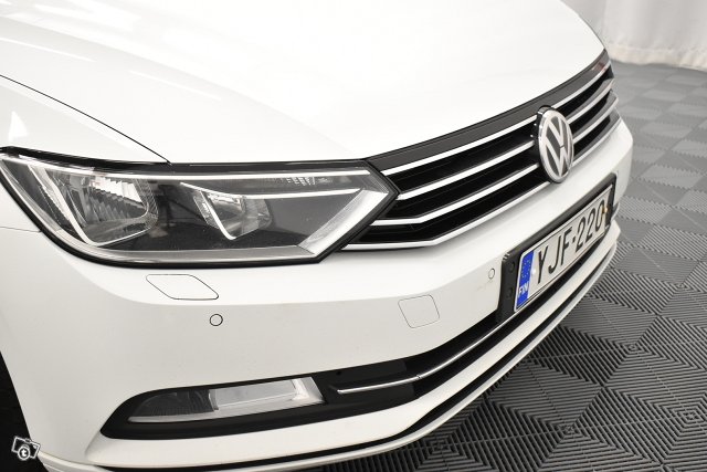 Volkswagen Passat 10