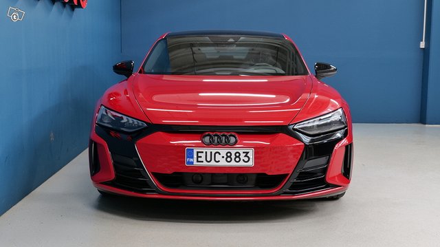 Audi E-TRON GT 4