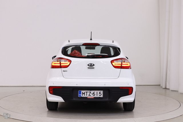 Kia RIO 6