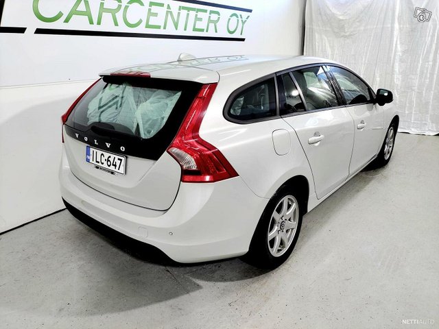 Volvo V60 3