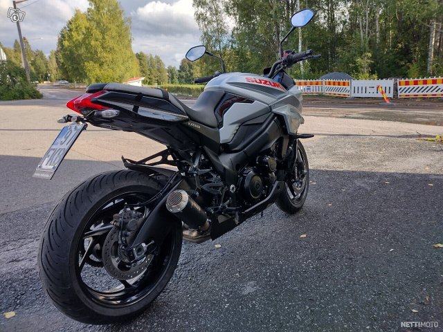 Suzuki GSX-S 4