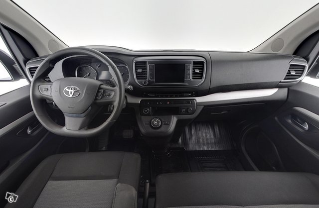 Toyota Proace Verso 10