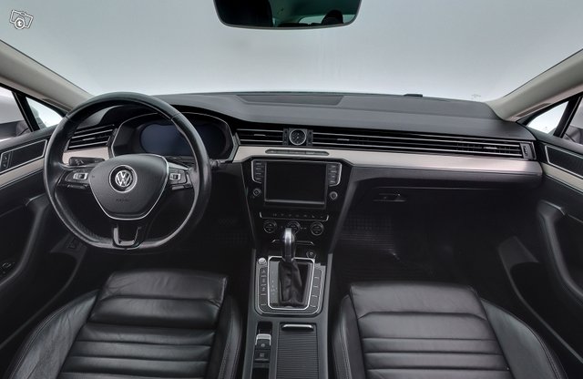 Volkswagen Passat 11