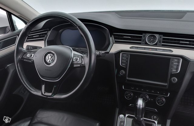 Volkswagen Passat 12