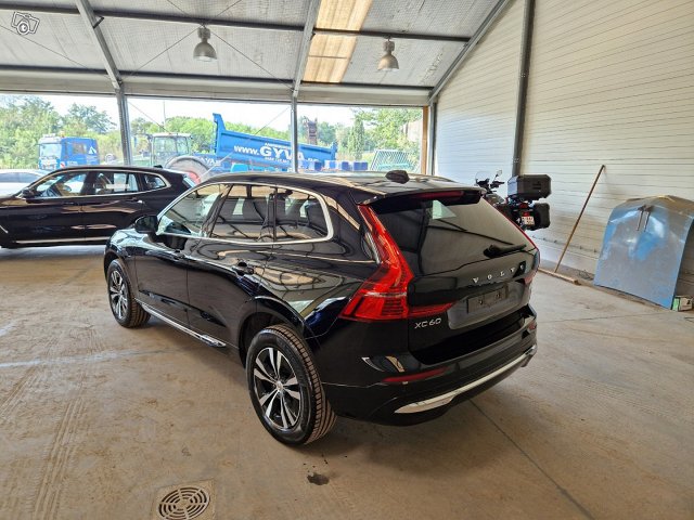 Volvo XC60 4