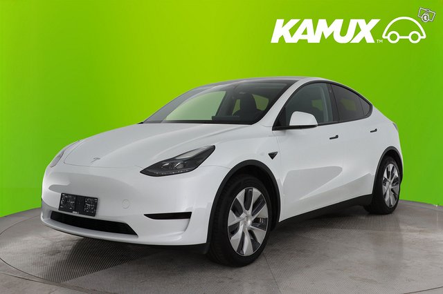 Tesla Model Y 6