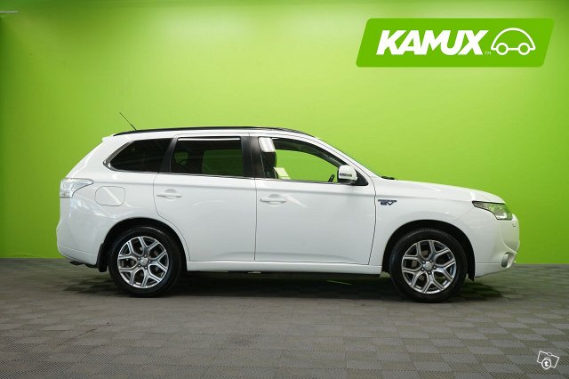 Mitsubishi Outlander PHEV 2