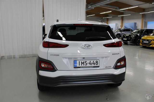 HYUNDAI KONA 6