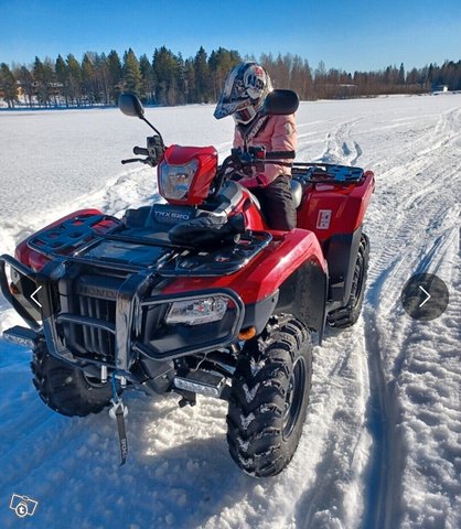 Honda TRX 520FA (takuu vielä 3V) 4