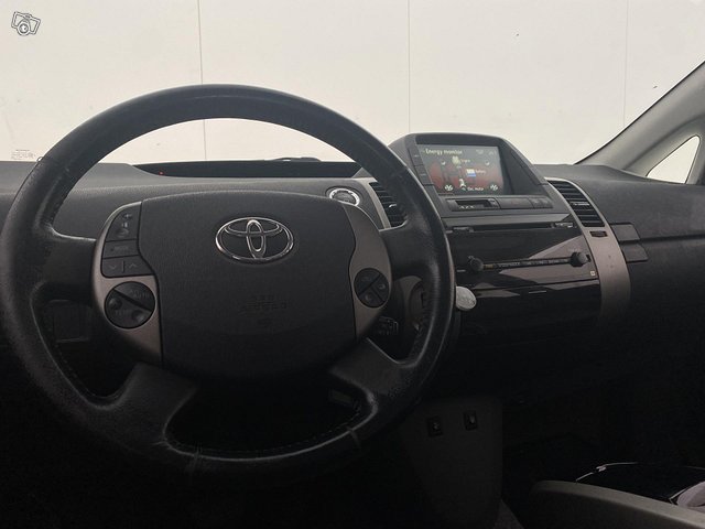 Toyota Prius 17