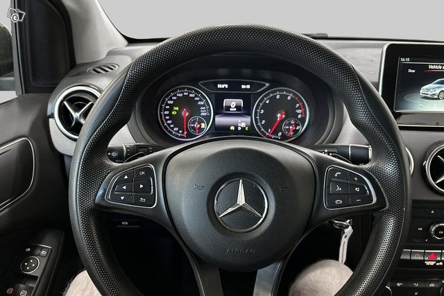 Mercedes-Benz B 16