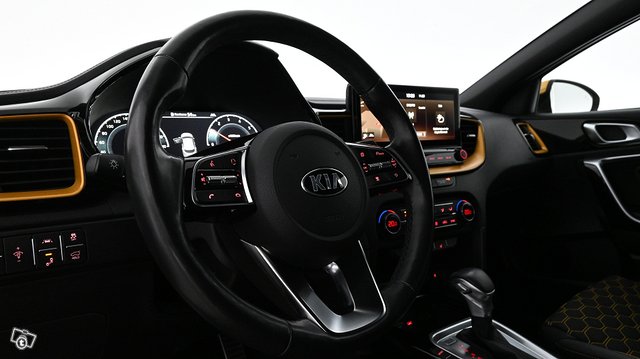 Kia XCeed 10