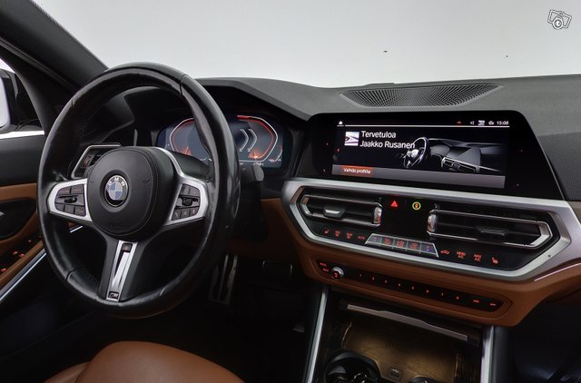 BMW 320 12