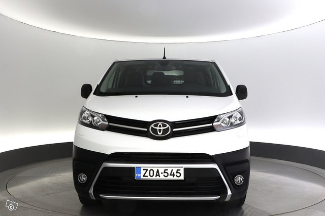 Toyota Proace 8