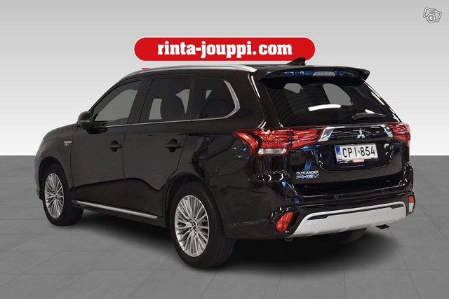 Mitsubishi Outlander PHEV 7