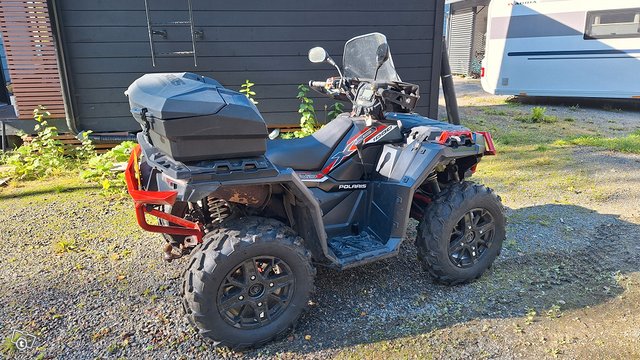 Polaris Sportsman 1