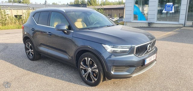 Volvo XC40 9