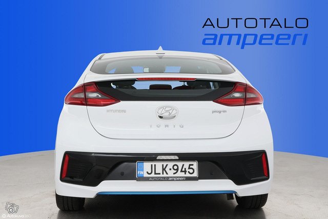 Hyundai Ioniq Plug-In 8