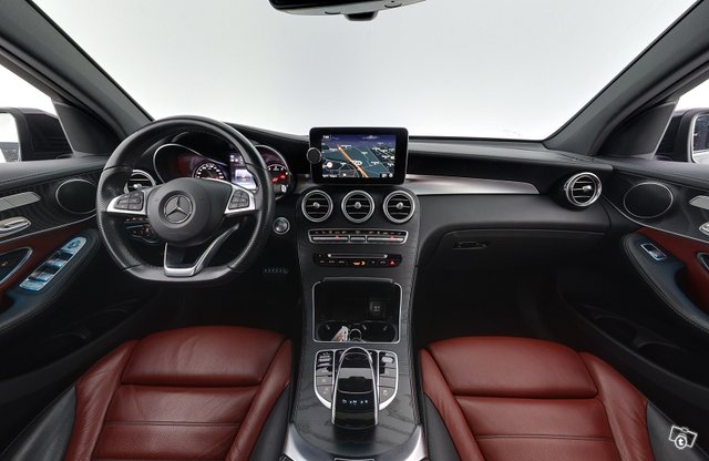 Mercedes-Benz GLC 10