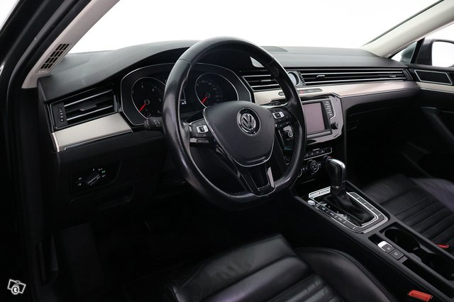 Volkswagen Passat 12