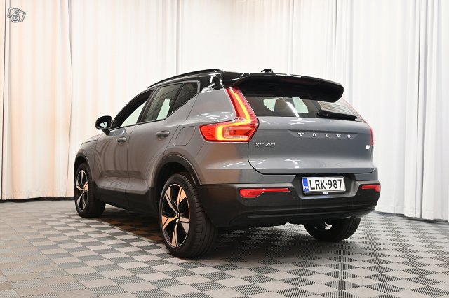 Volvo XC40 4