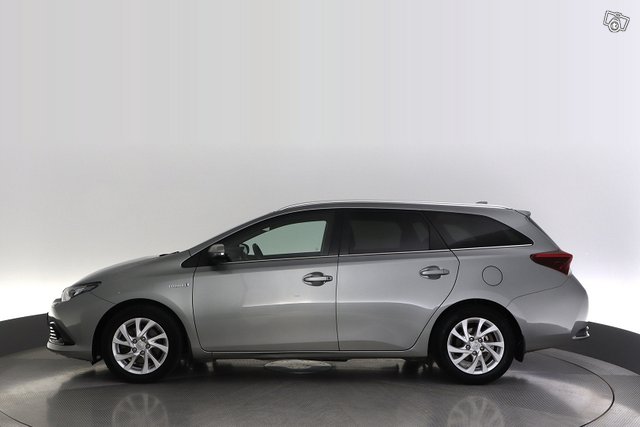 Toyota Auris 2