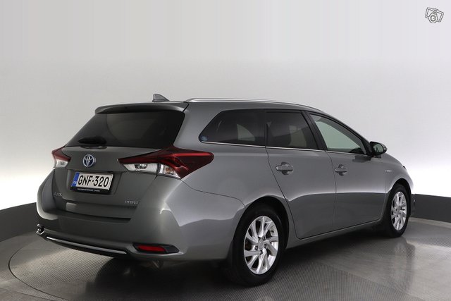 Toyota Auris 5