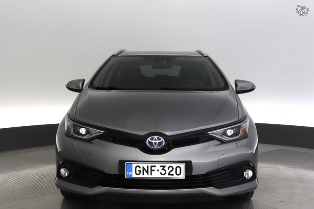 Toyota Auris 8