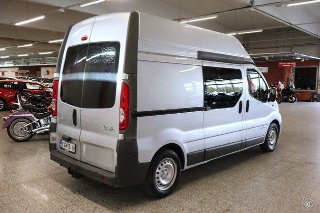 Renault Trafic 4