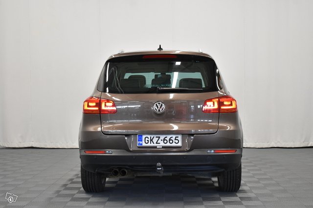 Volkswagen Tiguan 7