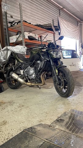 Kawasaki Z 650 2