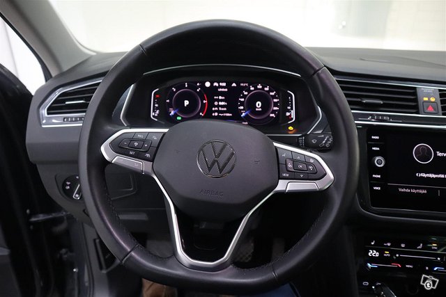 VOLKSWAGEN Tiguan 13