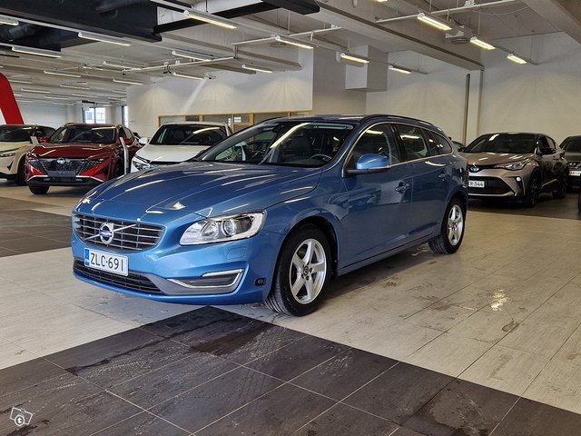 VOLVO V60 1