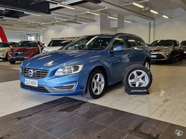 VOLVO V60 2