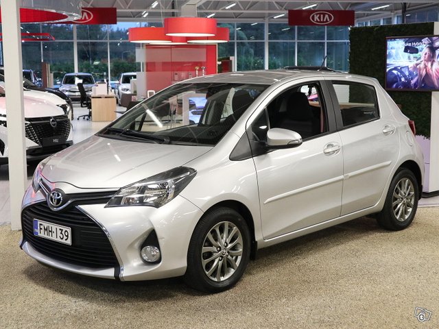 TOYOTA Yaris 20