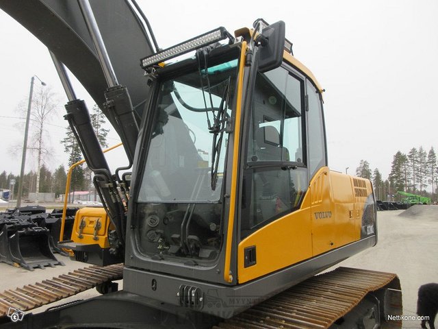 Volvo EC210CL Kaivinkone 19